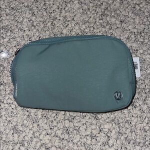 NWT LULULEMON BELT BAG CRATER BLUE